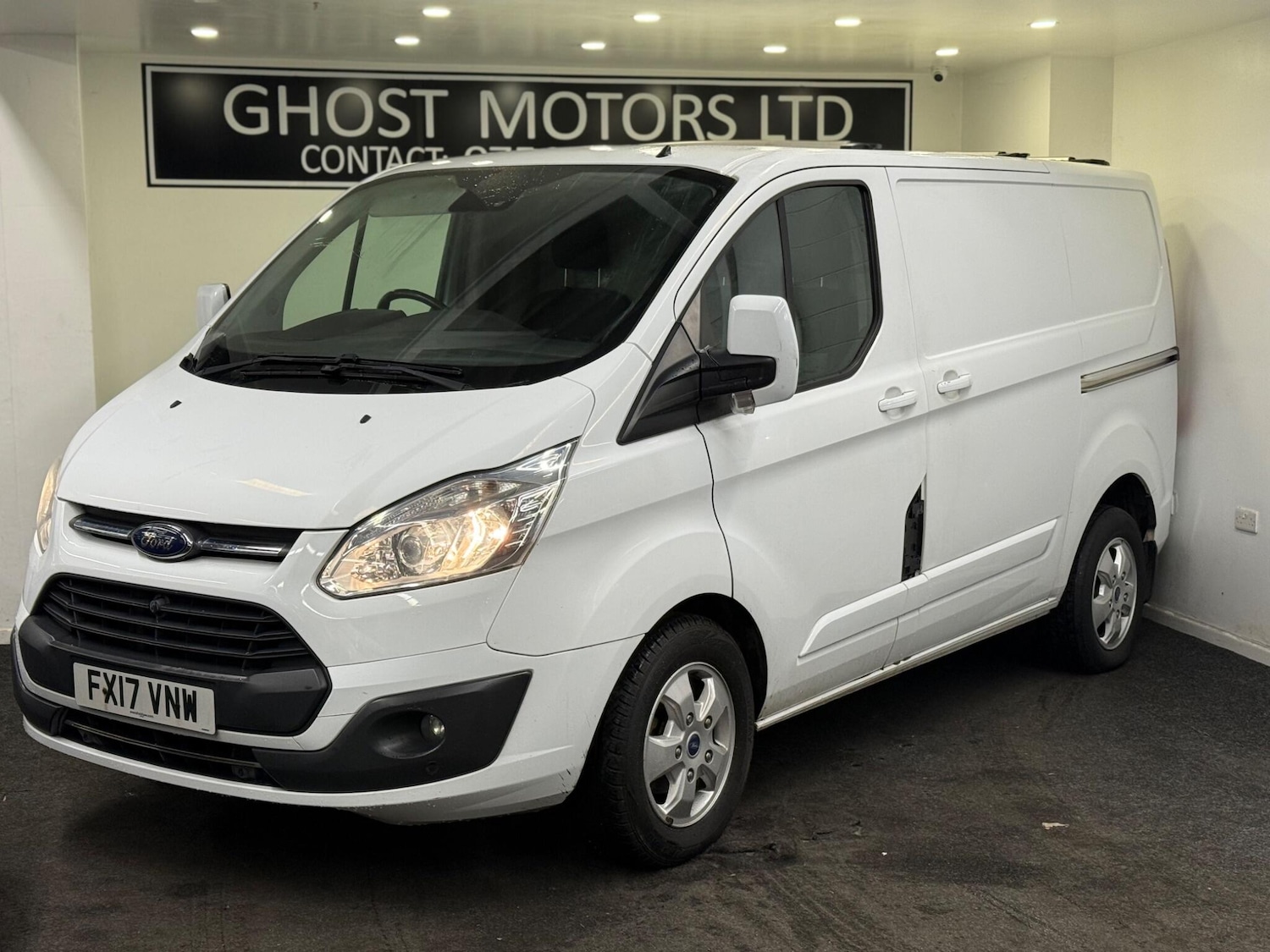 Used Ford Transit Custom 2017 for sale - 76742843: Photo 2