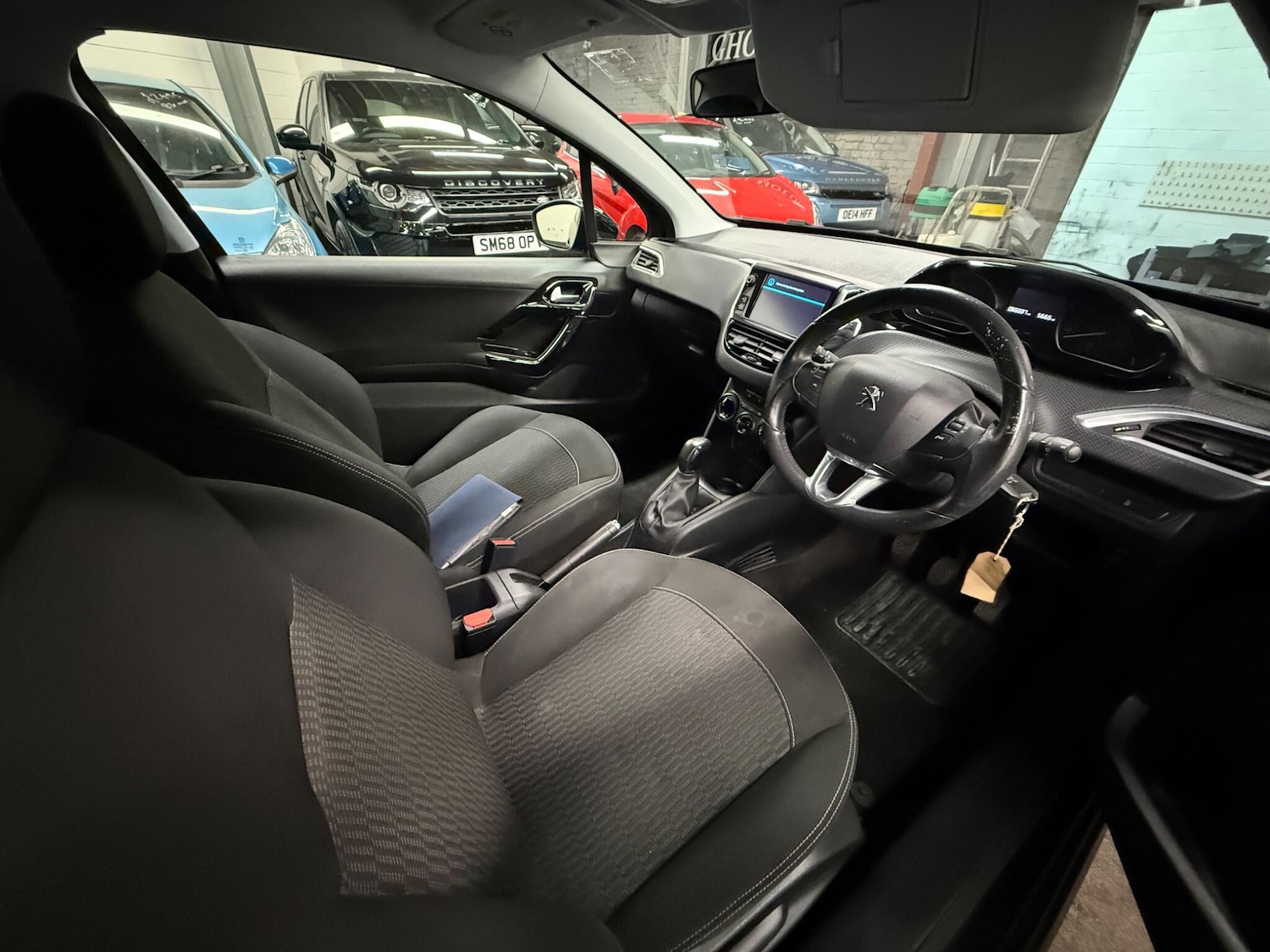 Used Peugeot 208 2017 for sale - 76619673: Photo 8