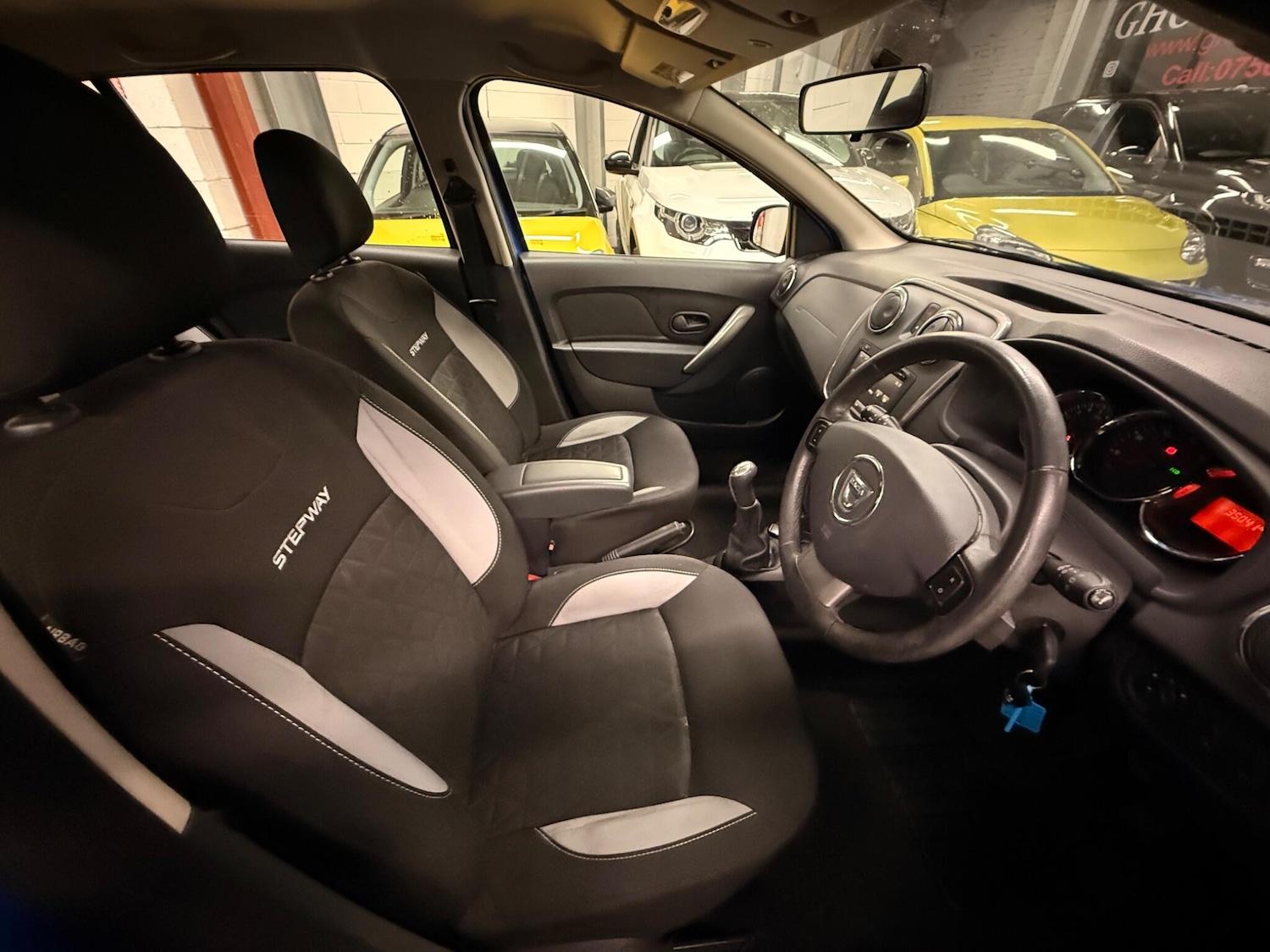 Used Dacia Sandero Stepway 2014 for sale - 77376925: Photo 10