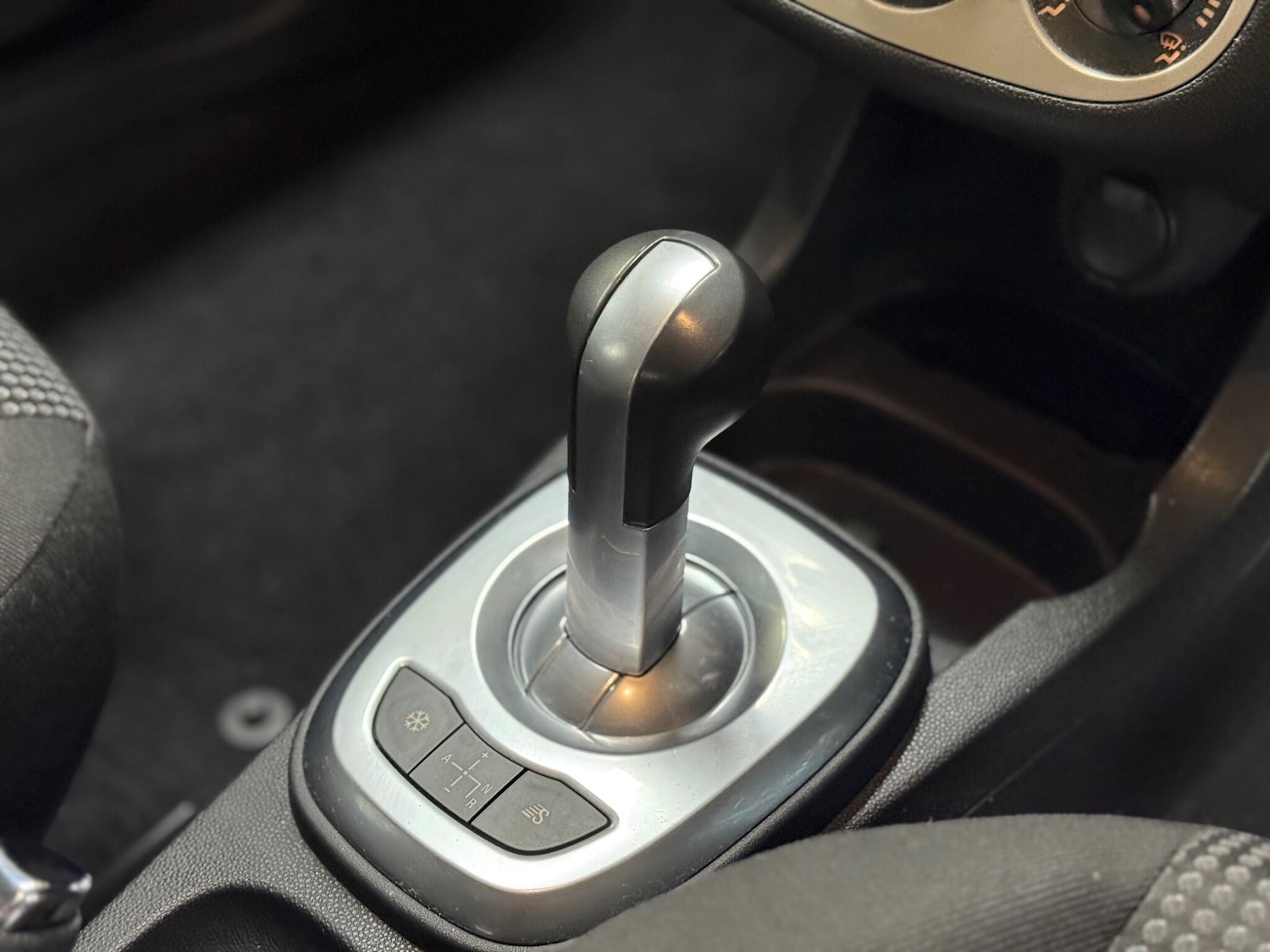 Used Vauxhall Corsa 2010 for sale - 76658855: Photo 11