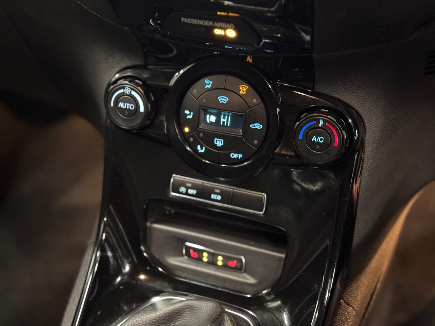 Used Ford Fiesta 2017 for sale - 76348944: Photo 11