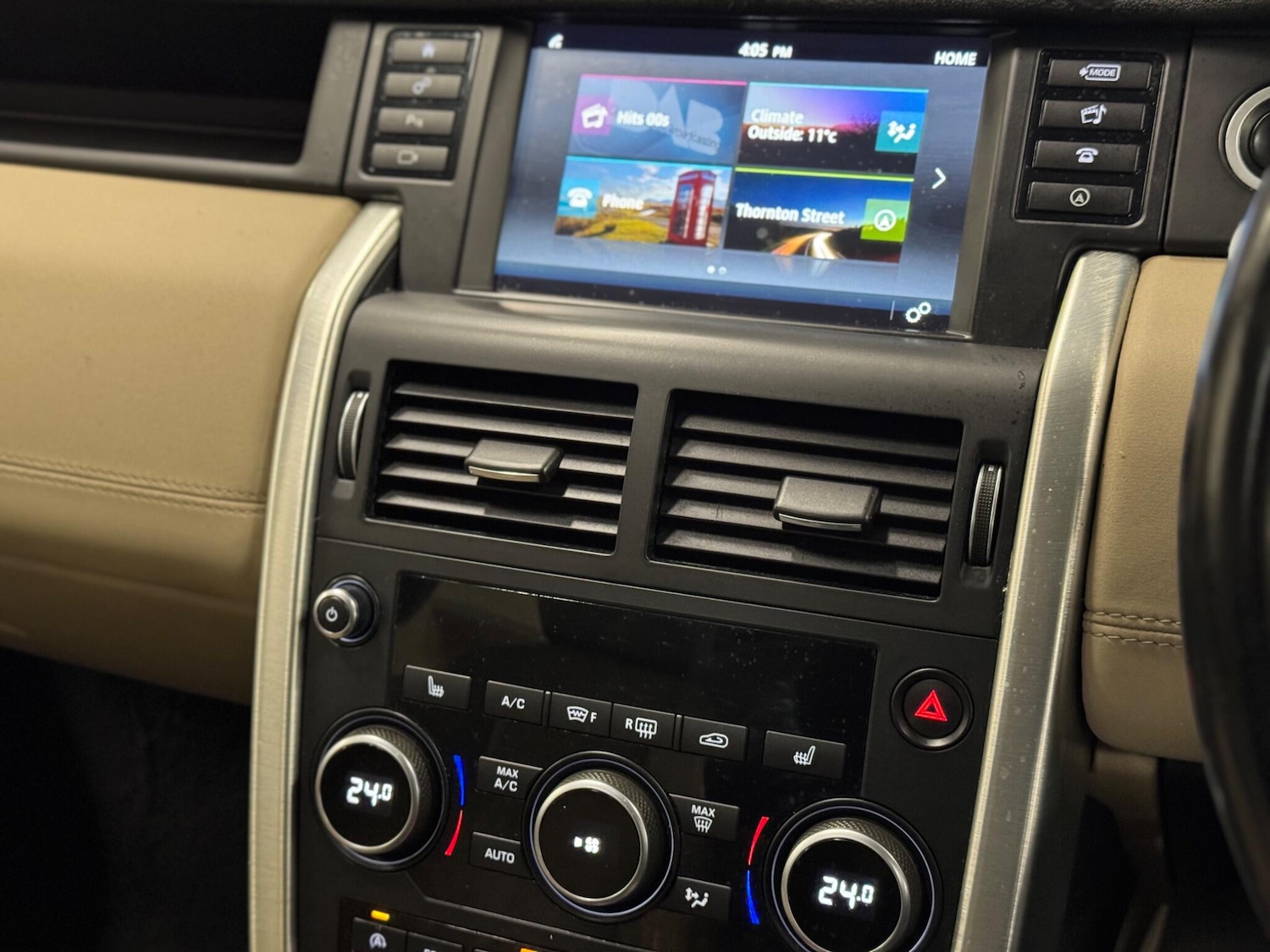 Used Land Rover Discovery Sport 2015 for sale - 76348757: Photo 11