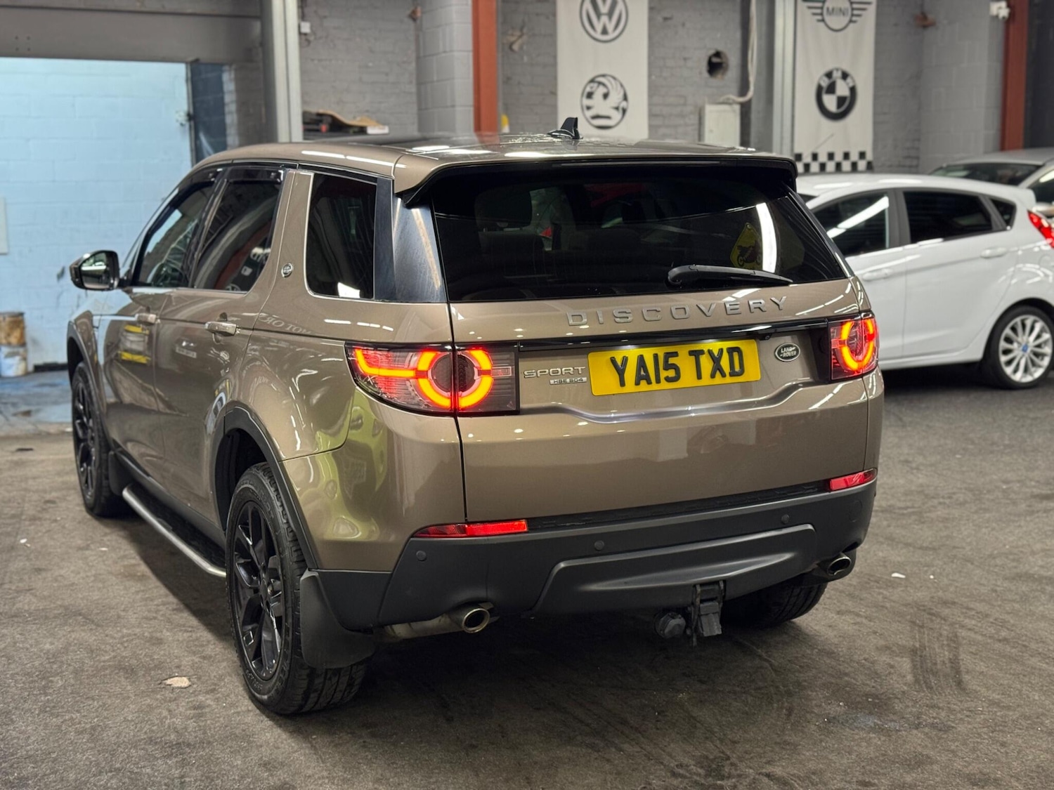 Used Land Rover Discovery Sport 2015 for sale - 76348757: Photo 6