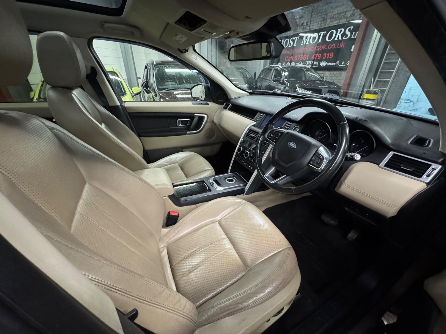 Used Land Rover Discovery Sport 2015 for sale - 76348757: Photo 8