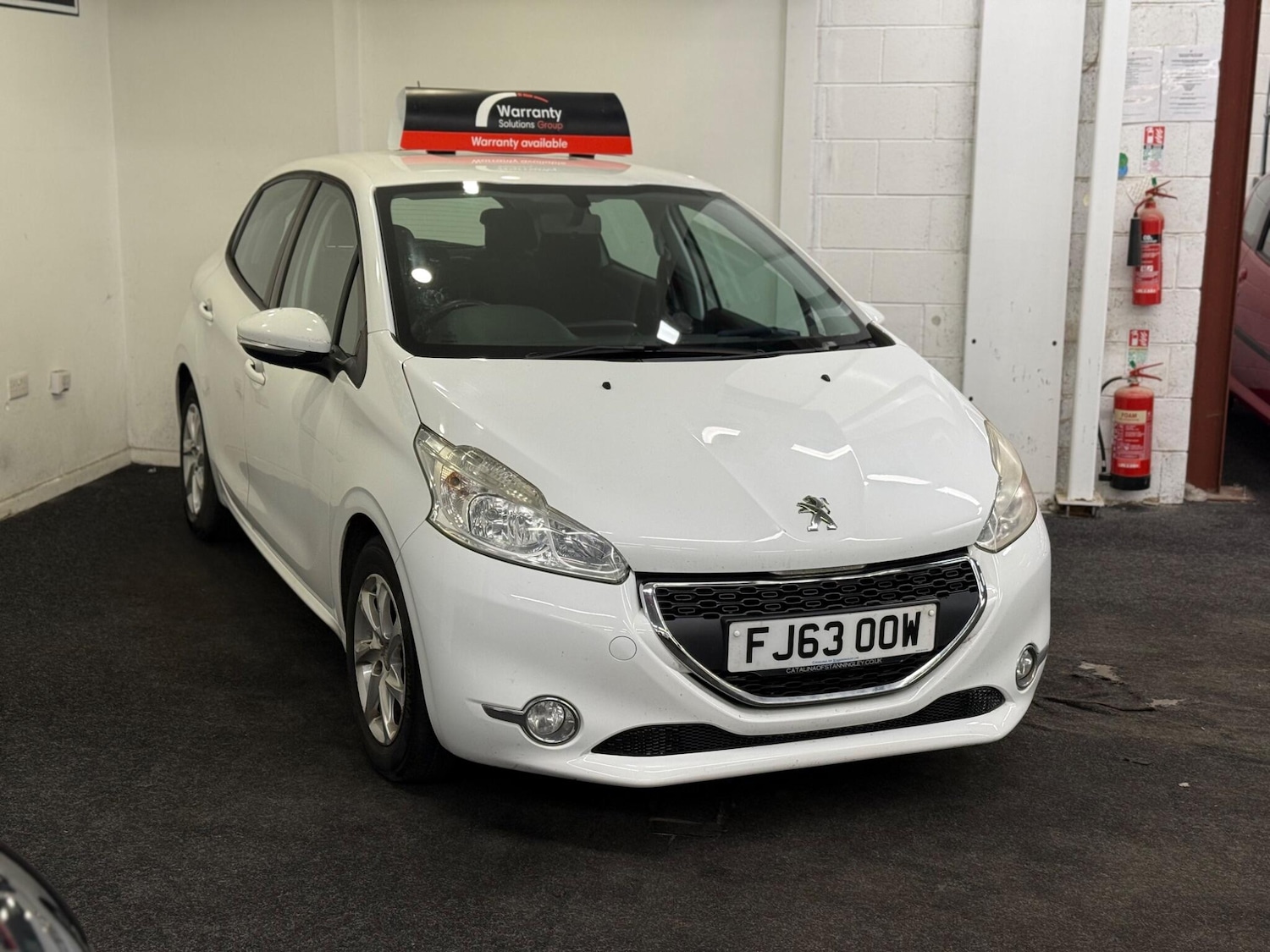Used Peugeot 208 2013 for sale - 77670472: Photo 3