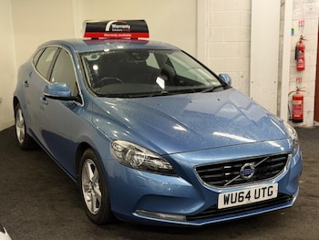 Used Volvo V40 2014 for sale - 79496405: Photo