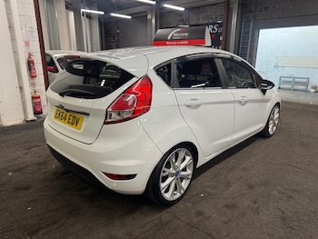 Used Ford Fiesta 2014 for sale - 79192033: Photo