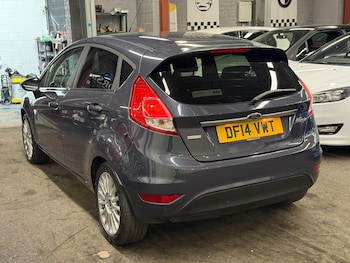 Used Ford Fiesta 2014 for sale - 79292394: Photo