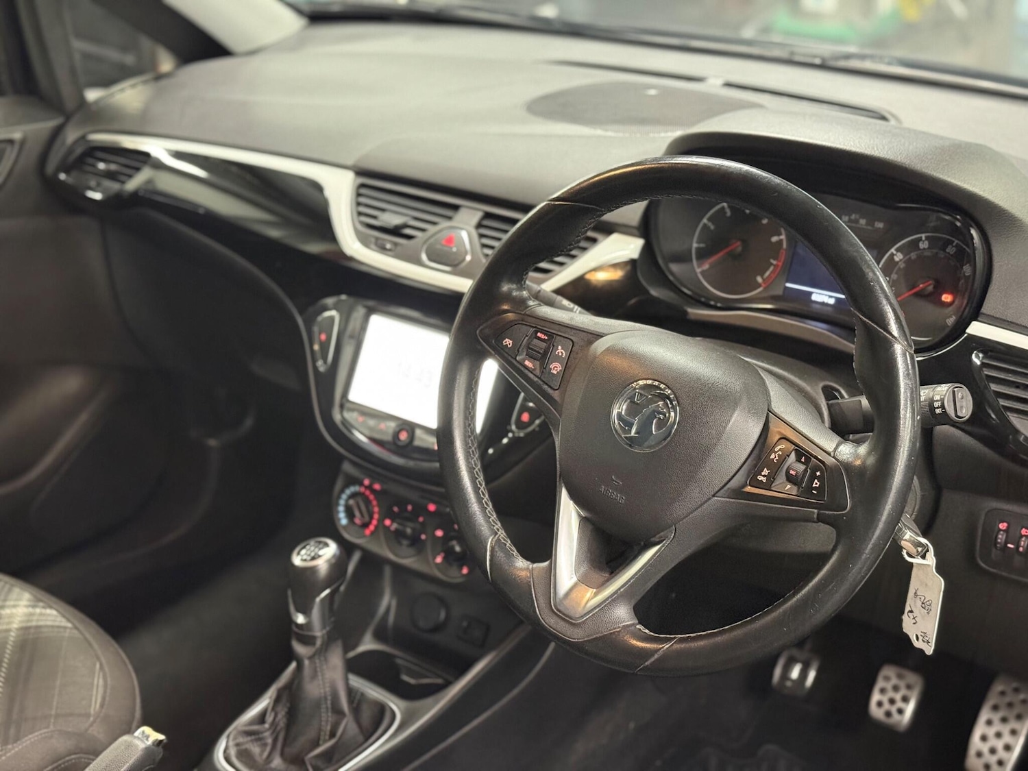 Used Vauxhall Corsa 2016 for sale - 76432240: Photo 10