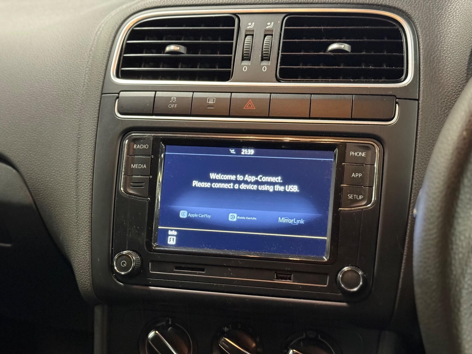 Used Volkswagen Polo 2013 for sale - 77657949: Photo 12