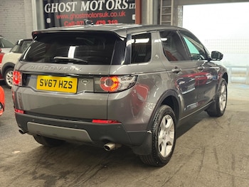 Used Land Rover Discovery Sport 2017 for sale - 78648009: Photo