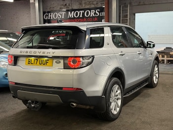 Used Land Rover Discovery Sport 2017 for sale - 76942508: Photo