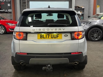Used Land Rover Discovery Sport 2017 for sale - 76942508: Photo