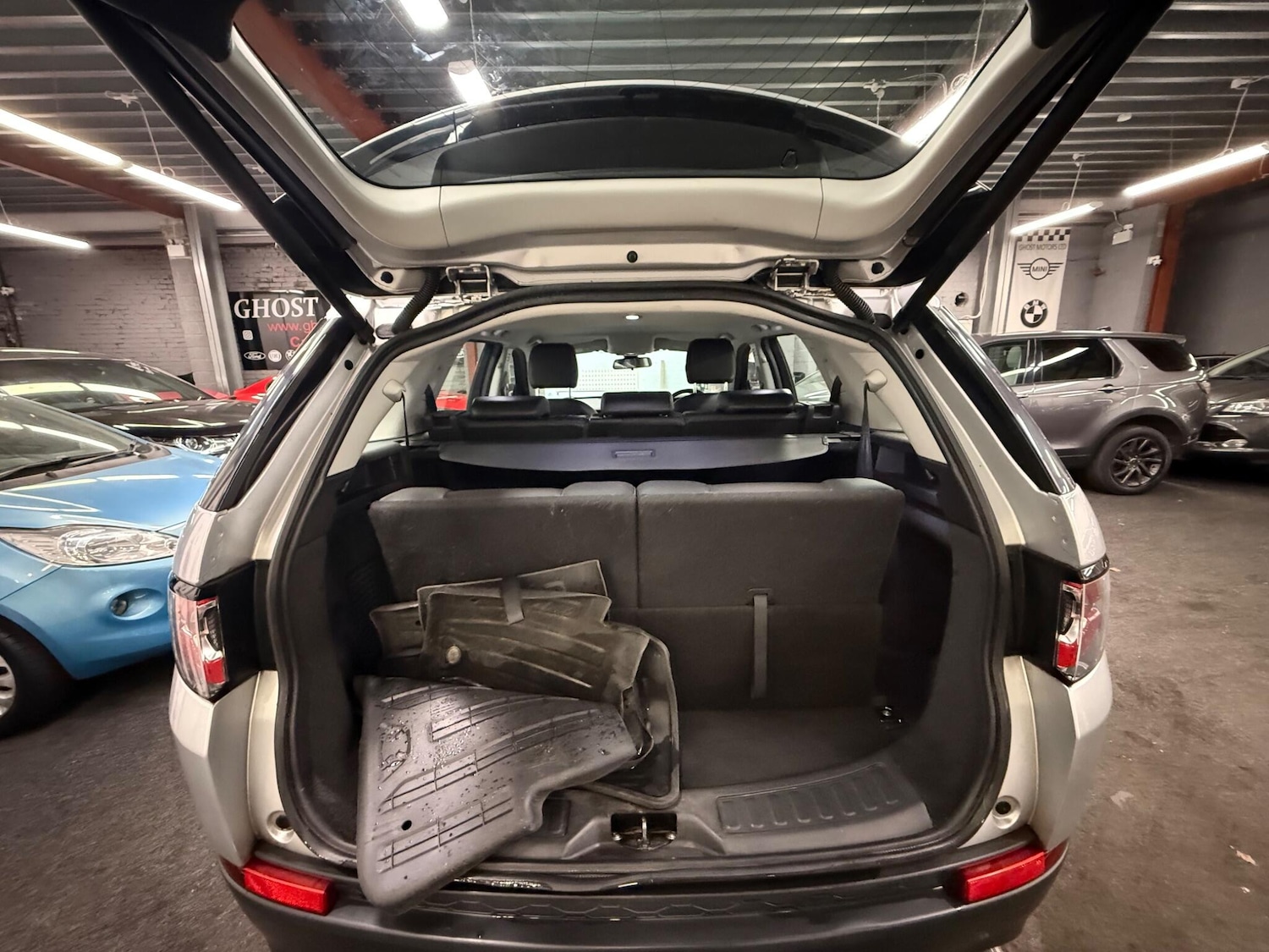 Used Land Rover Discovery Sport 2017 for sale - 76942508: Photo 6