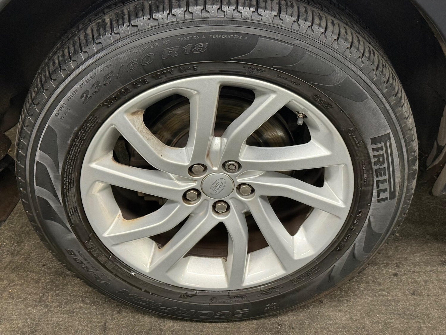 Used Land Rover Discovery Sport 2017 for sale - 76942508: Photo 7