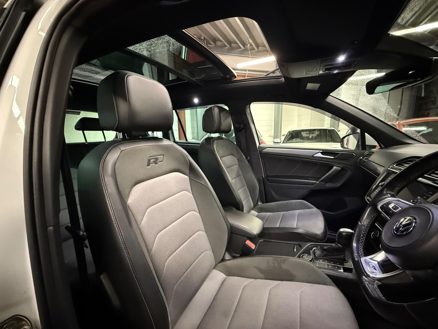 Used Volkswagen Tiguan for sale - 77722531: Photo 11