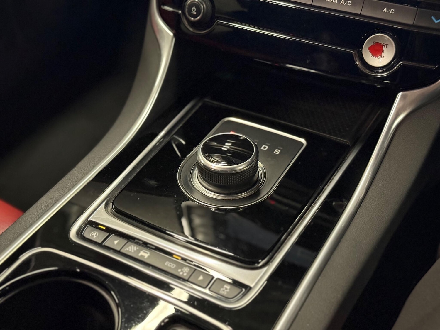 Used Jaguar XE 2016 for sale - 77994195: Photo 16