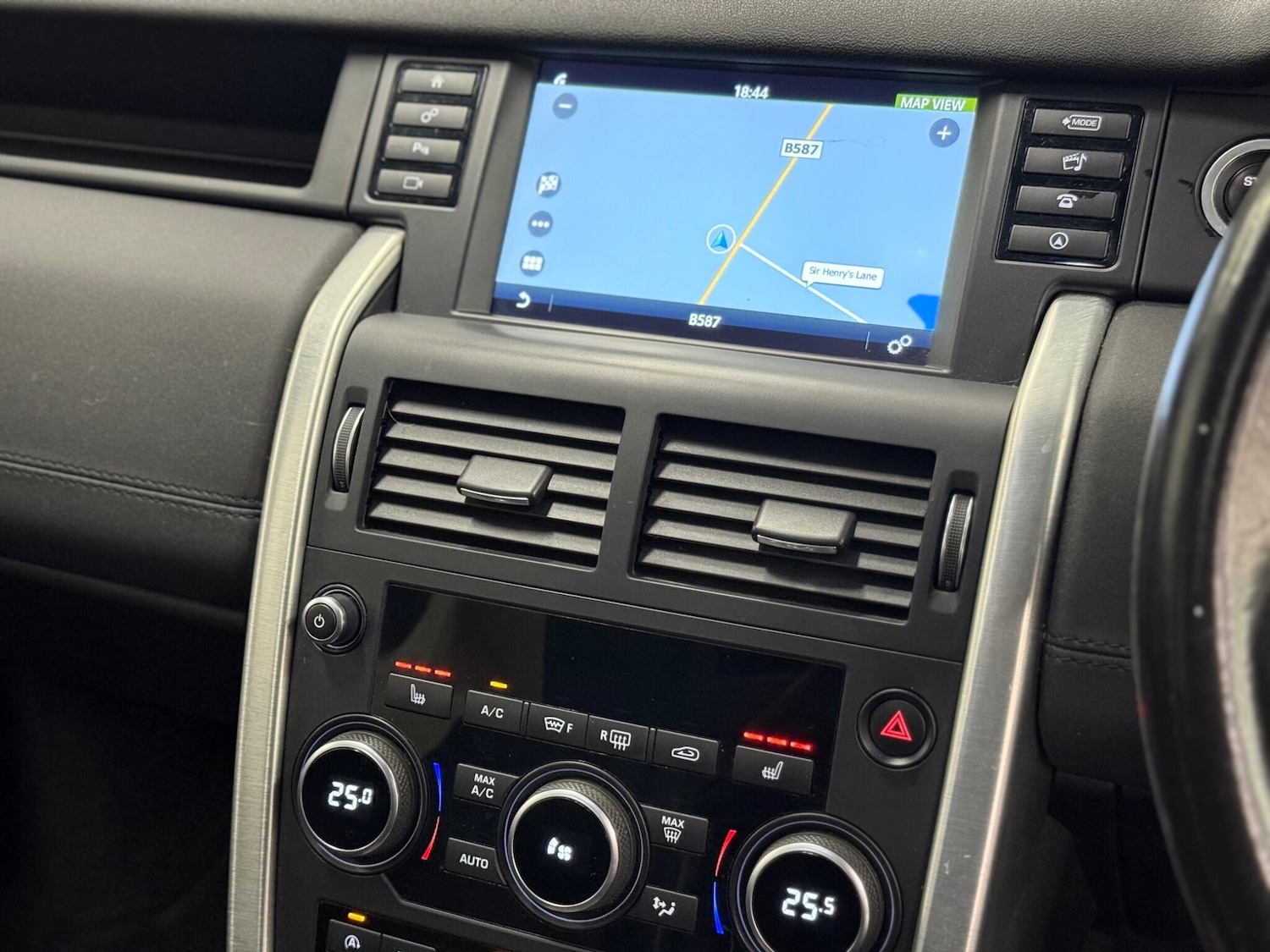 Used Land Rover Discovery Sport 2016 for sale - 76926994: Photo 12