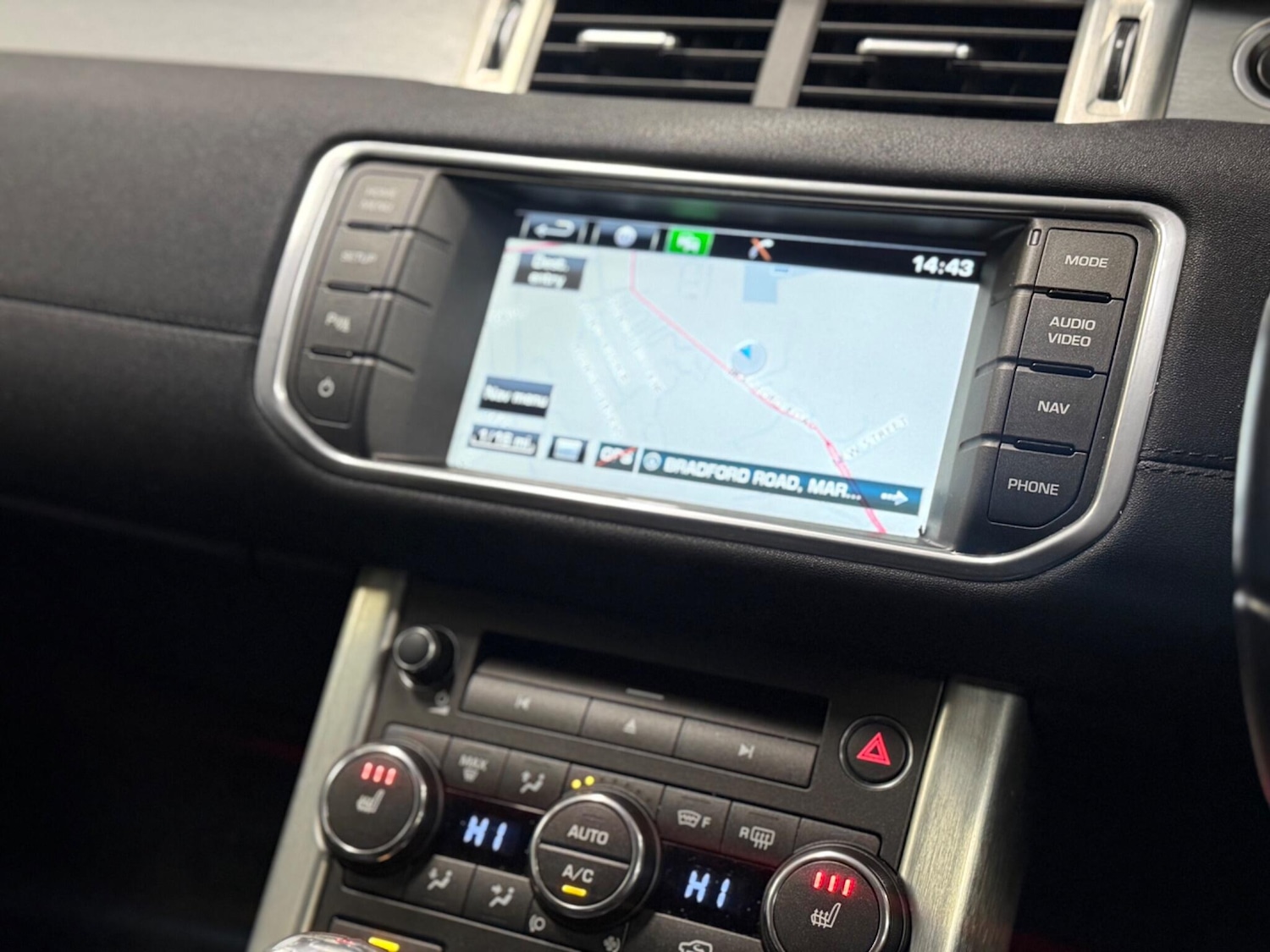 Used Land Rover Range Rover Evoque 2015 for sale - 76167421: Photo 10