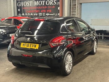 Used Peugeot 208 2018 for sale - 76527633: Photo