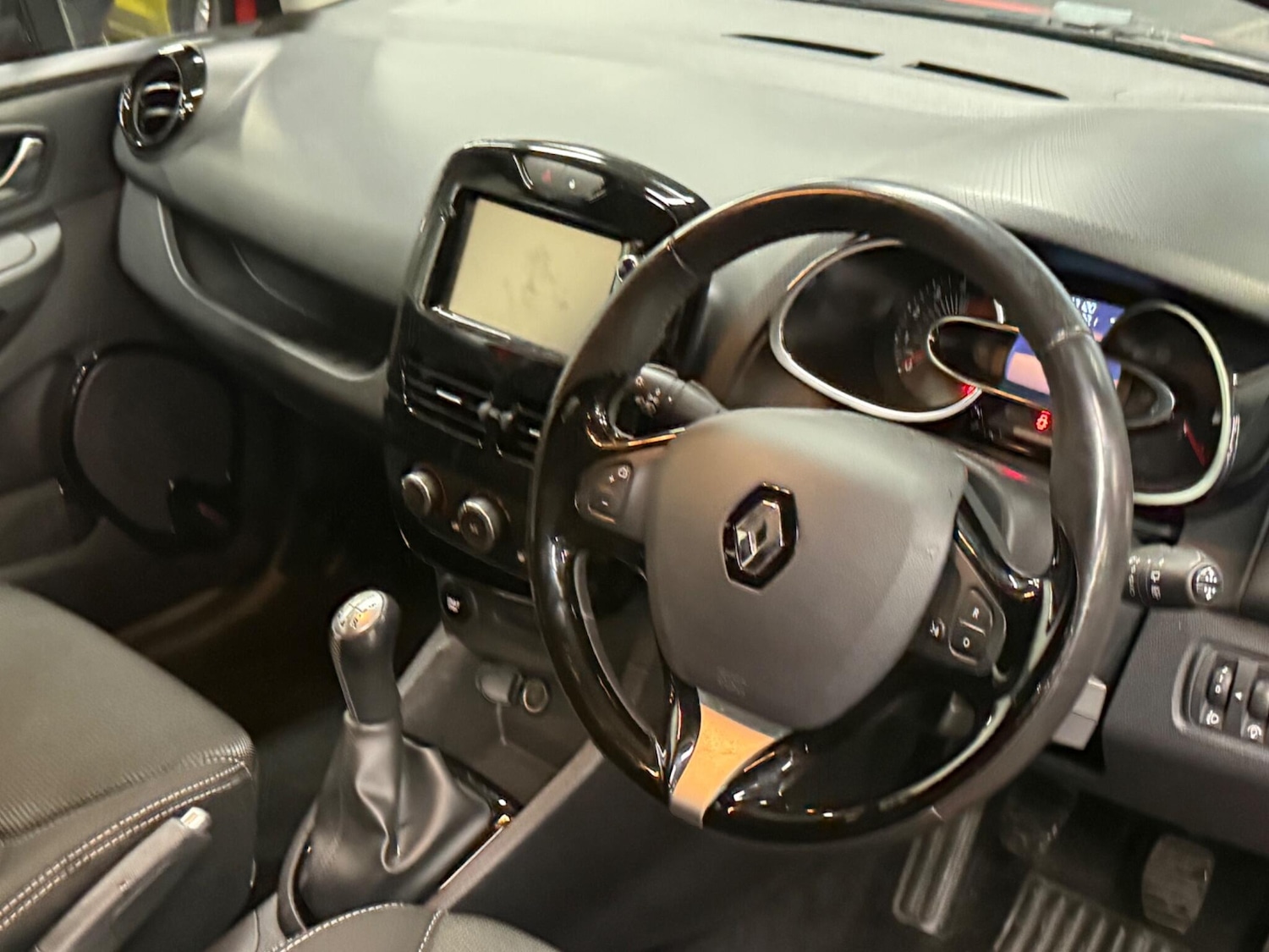 Used Renault Clio 2016 for sale - 78062610: Photo 10