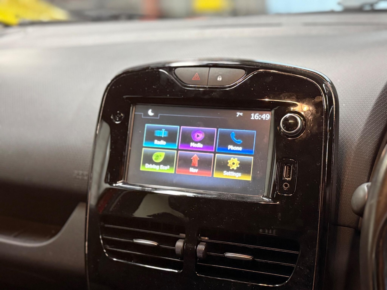 Used Renault Clio 2016 for sale - 78062610: Photo 11