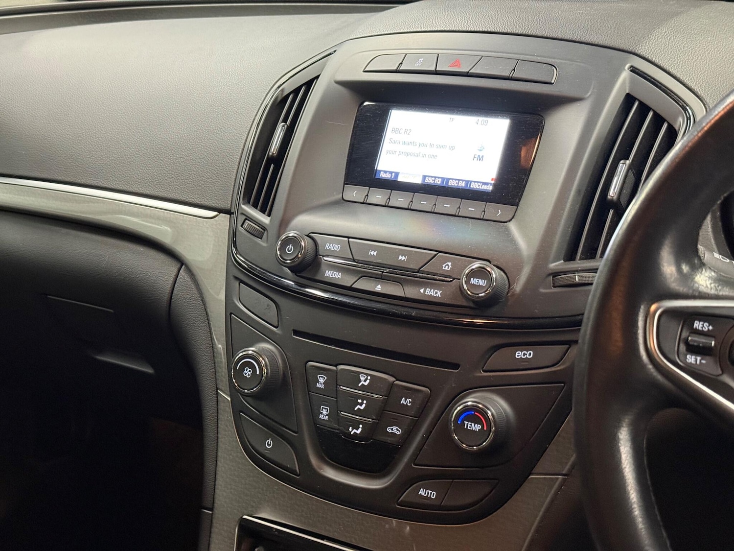 Used Vauxhall Insignia 2015 for sale - 77203850: Photo 13