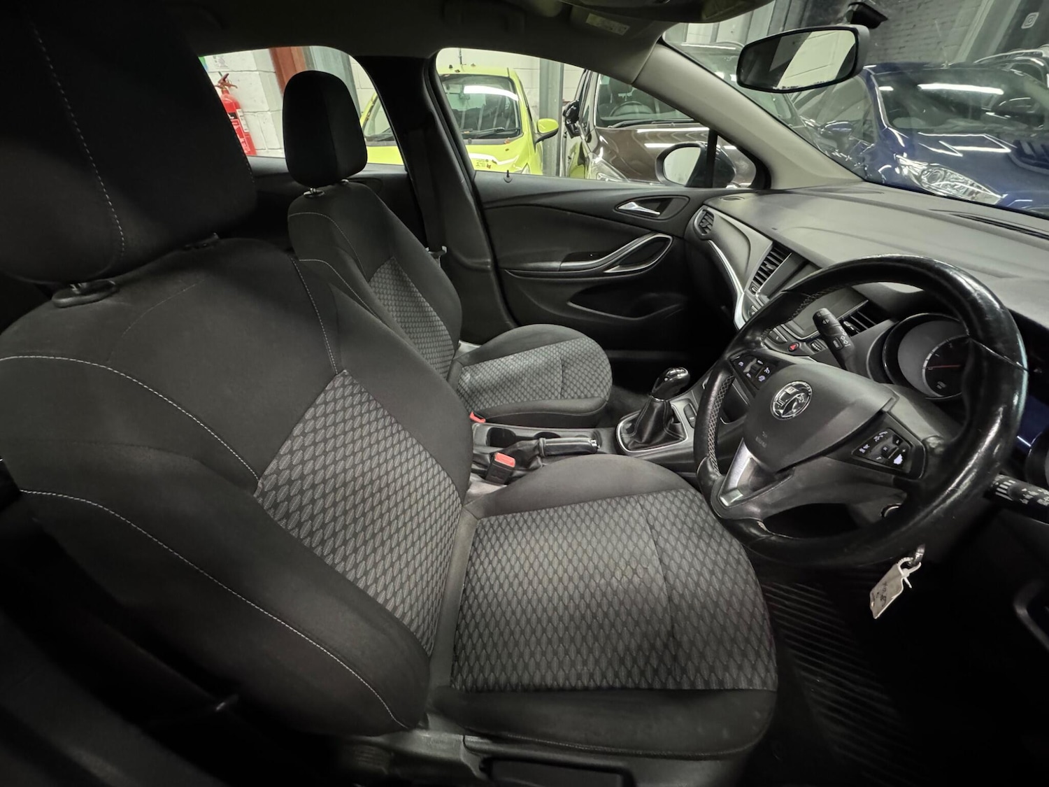 Used Vauxhall Astra 2016 for sale - 76360308: Photo 9