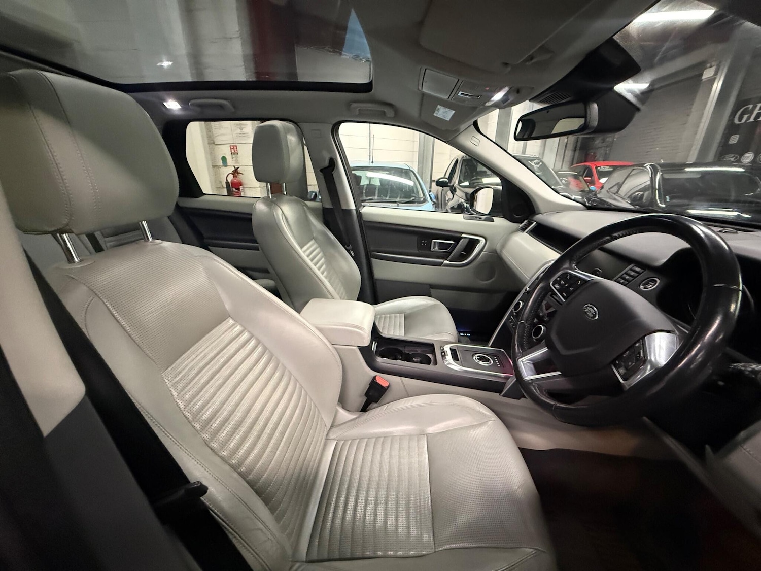 Used Land Rover Discovery Sport 2017 for sale - 76832678: Photo 10