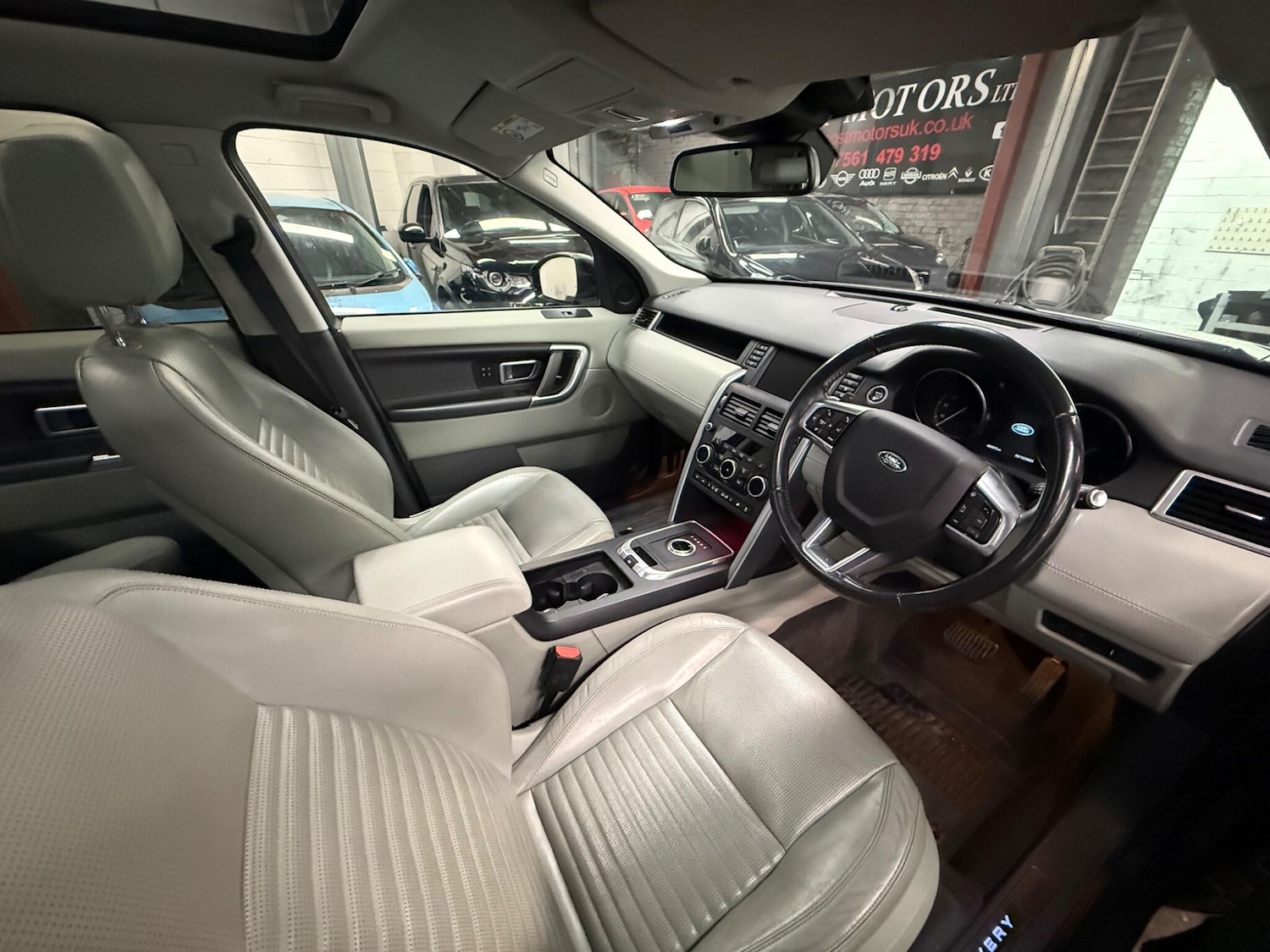 Used Land Rover Discovery Sport 2017 for sale - 76832678: Photo 9