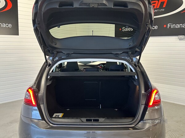 Used Peugeot 308 2018 for sale - 76350270: Photo 14