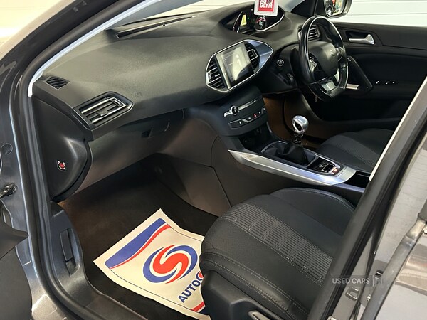 Used Peugeot 308 2018 for sale - 76350270: Photo 15