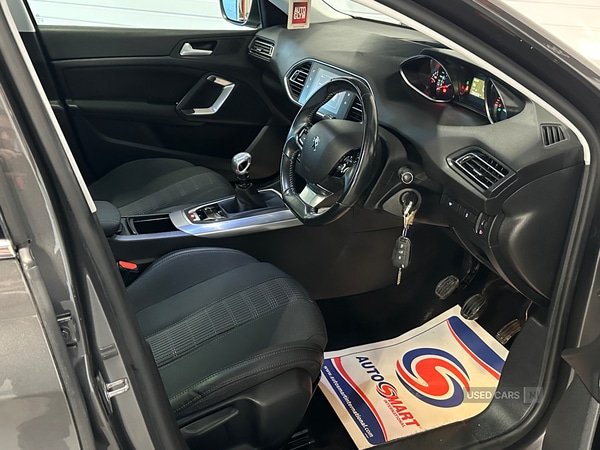 Used Peugeot 308 2018 for sale - 76350270: Photo 9