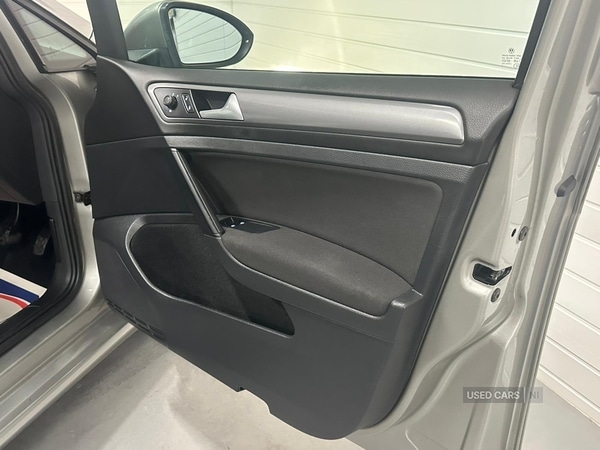 Used Volkswagen Golf 2015 for sale - 76284816: Photo 8