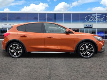 Used Ford Focus 2019 for sale - 76112091: Photo 2