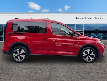 Used Ford Tourneo Connect 2023 for sale - 78924235: Photo