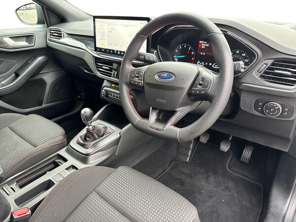 Used Ford Focus 2023 for sale - 76086717: Photo 13