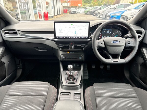 Used Ford Focus 2023 for sale - 76086717: Photo 15