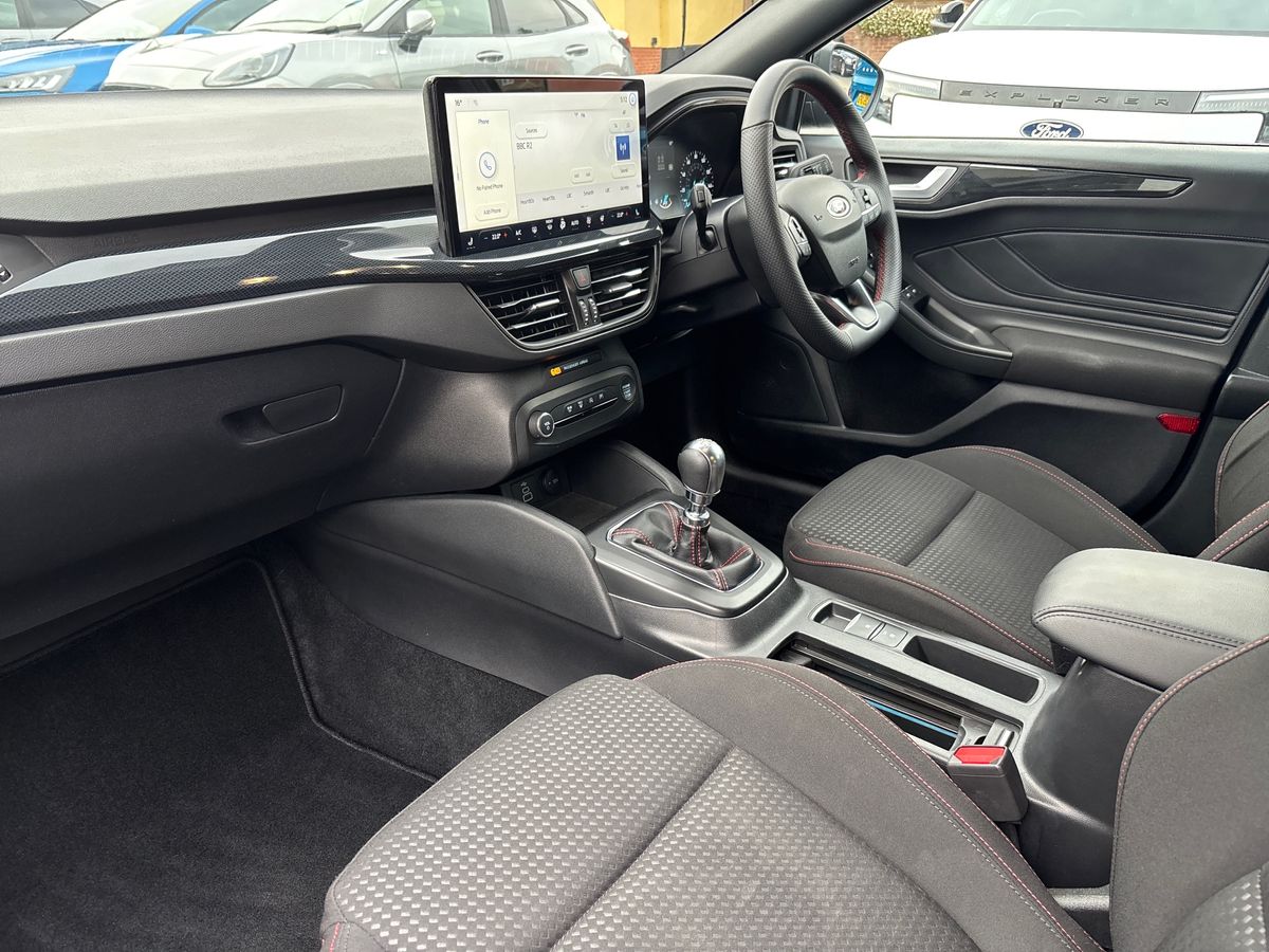 Used Ford Focus 2023 for sale - 76086717: Photo 17