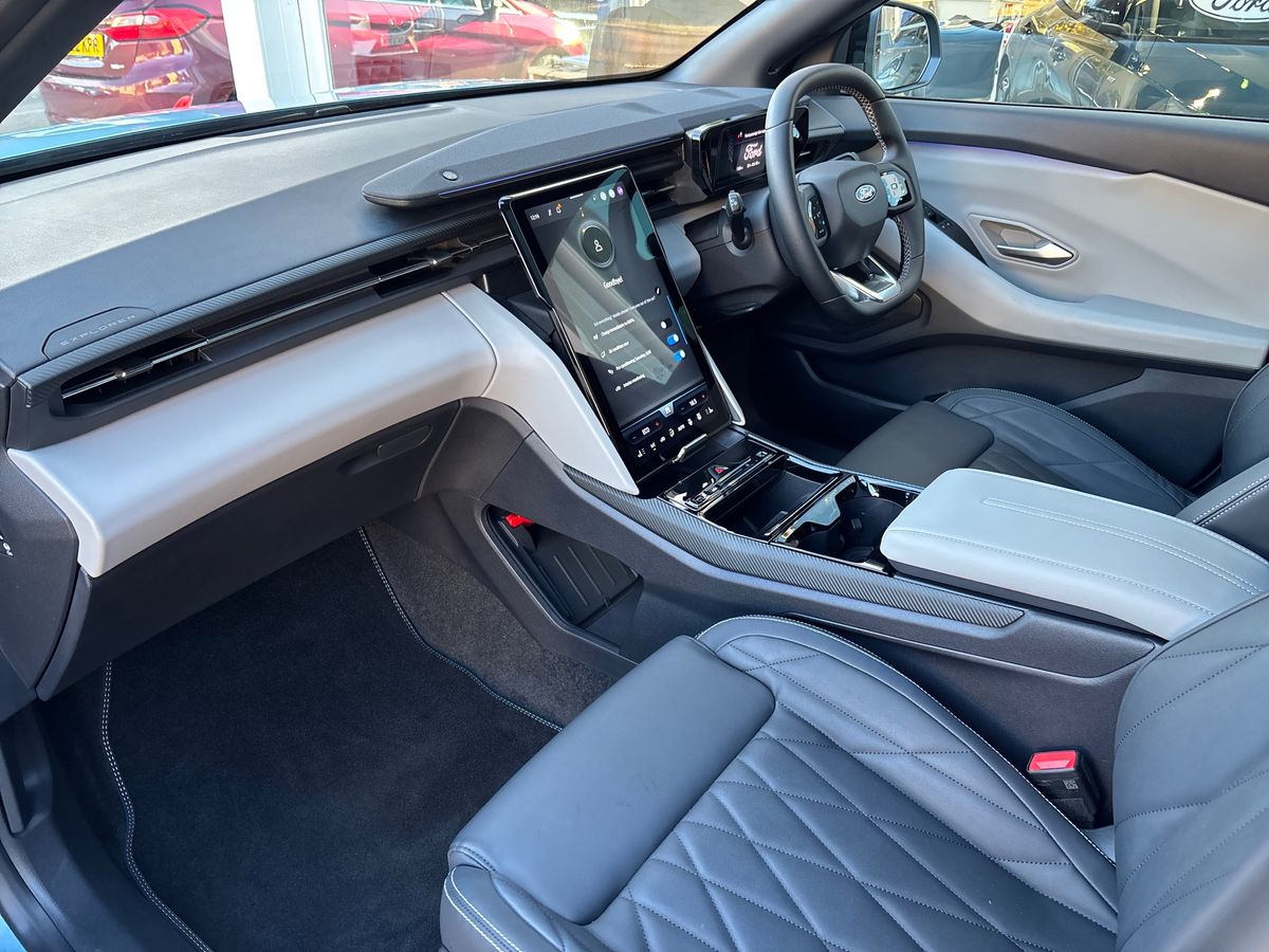 Used Ford Explorer 2024 for sale - 76754656: Photo 17