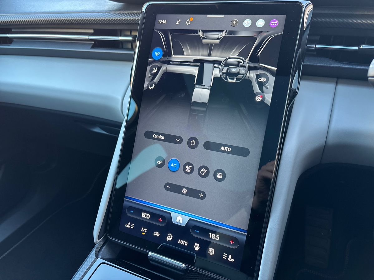 Used Ford Explorer 2024 for sale - 76754656: Photo 19