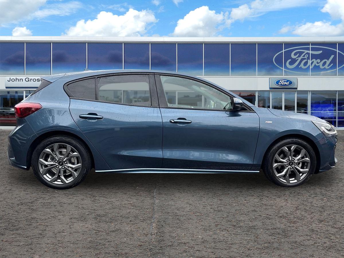 Used Ford Focus 2022 for sale - 76379507: Photo 2