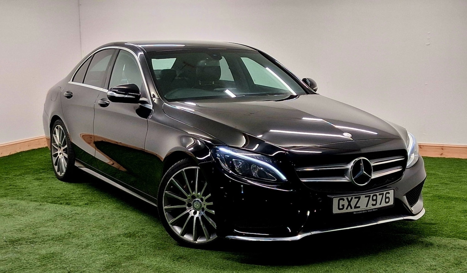 Used Mercedes-Benz C-Class 2014 for sale - 76144369: Photo 1