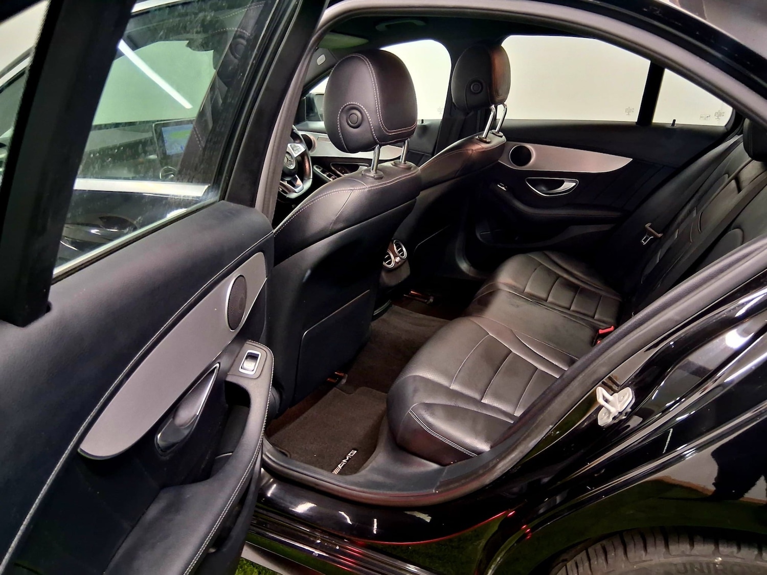 Used Mercedes-Benz C-Class 2014 for sale - 76144369: Photo 12