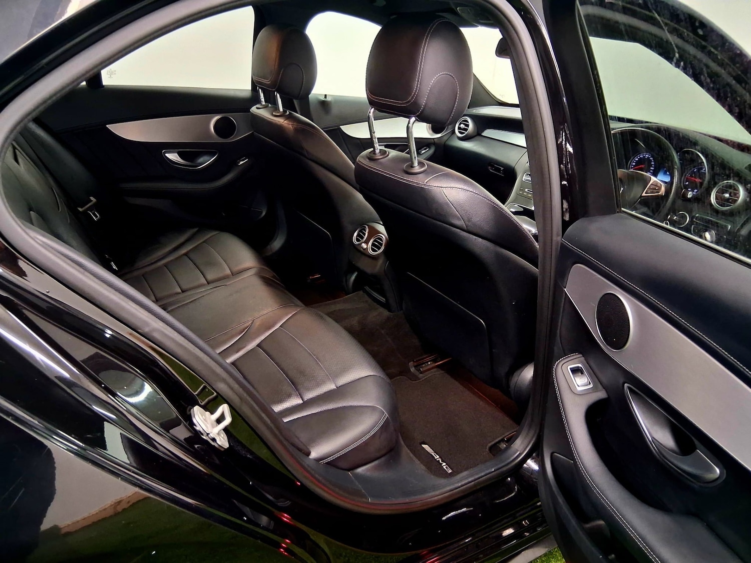Used Mercedes-Benz C-Class 2014 for sale - 76144369: Photo 14