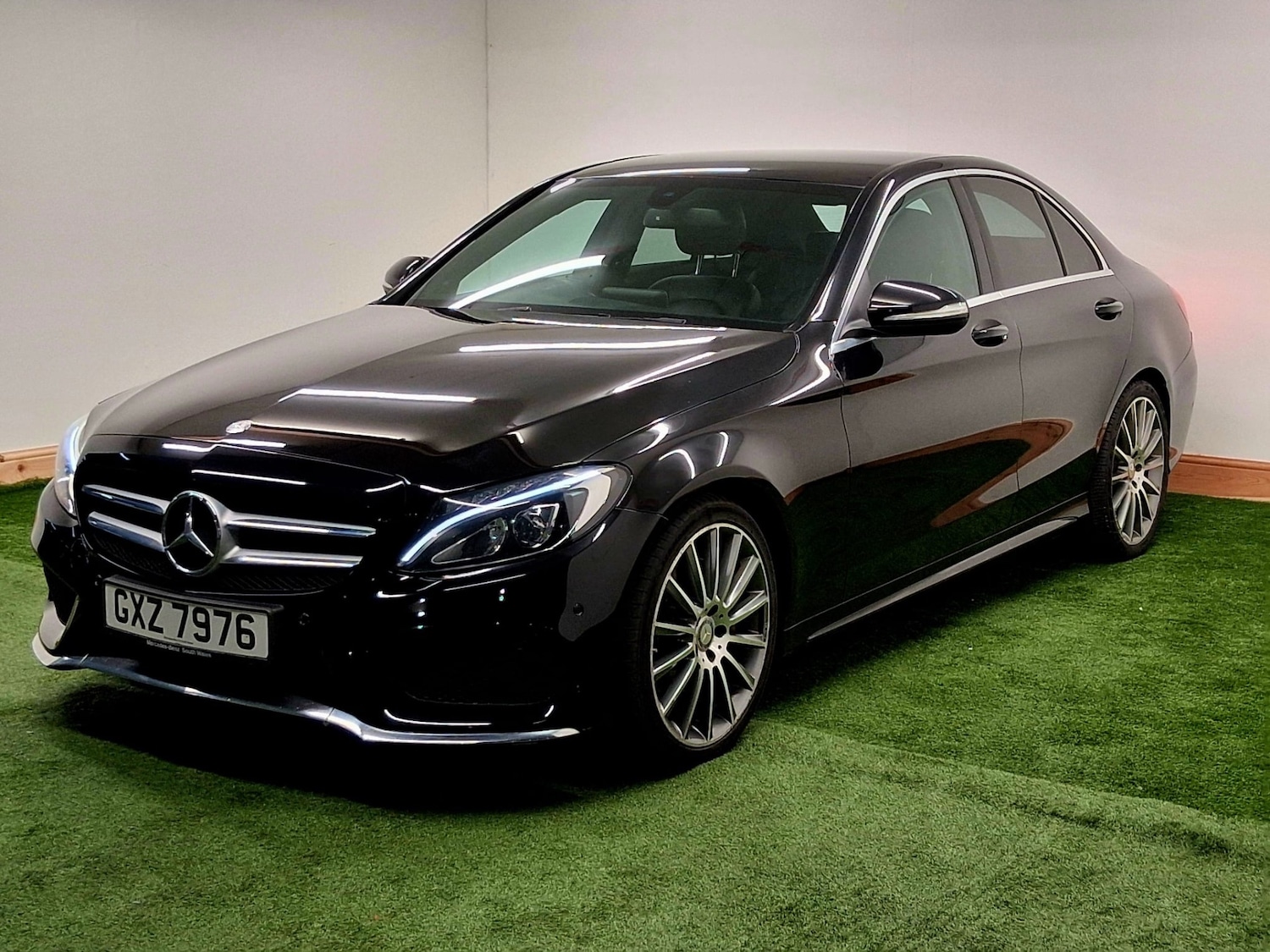 Used Mercedes-Benz C-Class 2014 for sale - 76144369: Photo 4