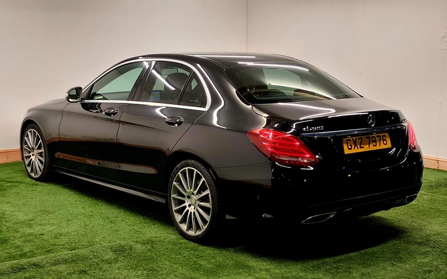 Used Mercedes-Benz C-Class 2014 for sale - 76144369: Photo 6
