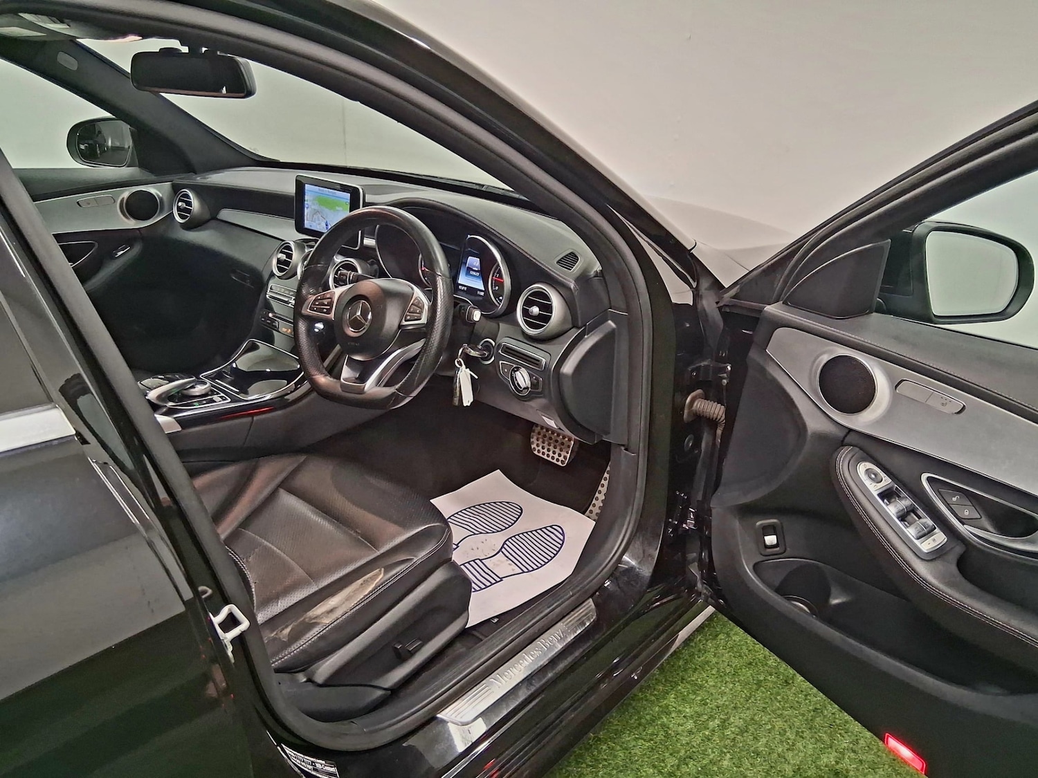 Used Mercedes-Benz C-Class 2014 for sale - 76144369: Photo 9