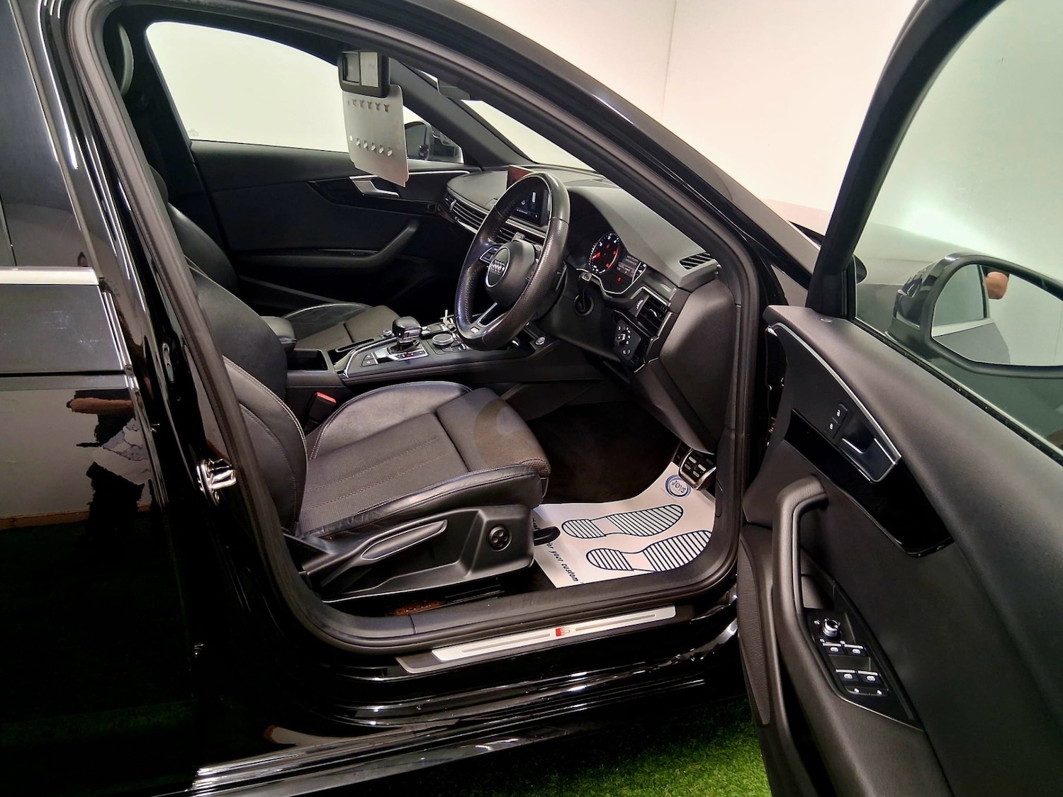 Used Audi A4 2017 for sale - 76184191: Photo 16