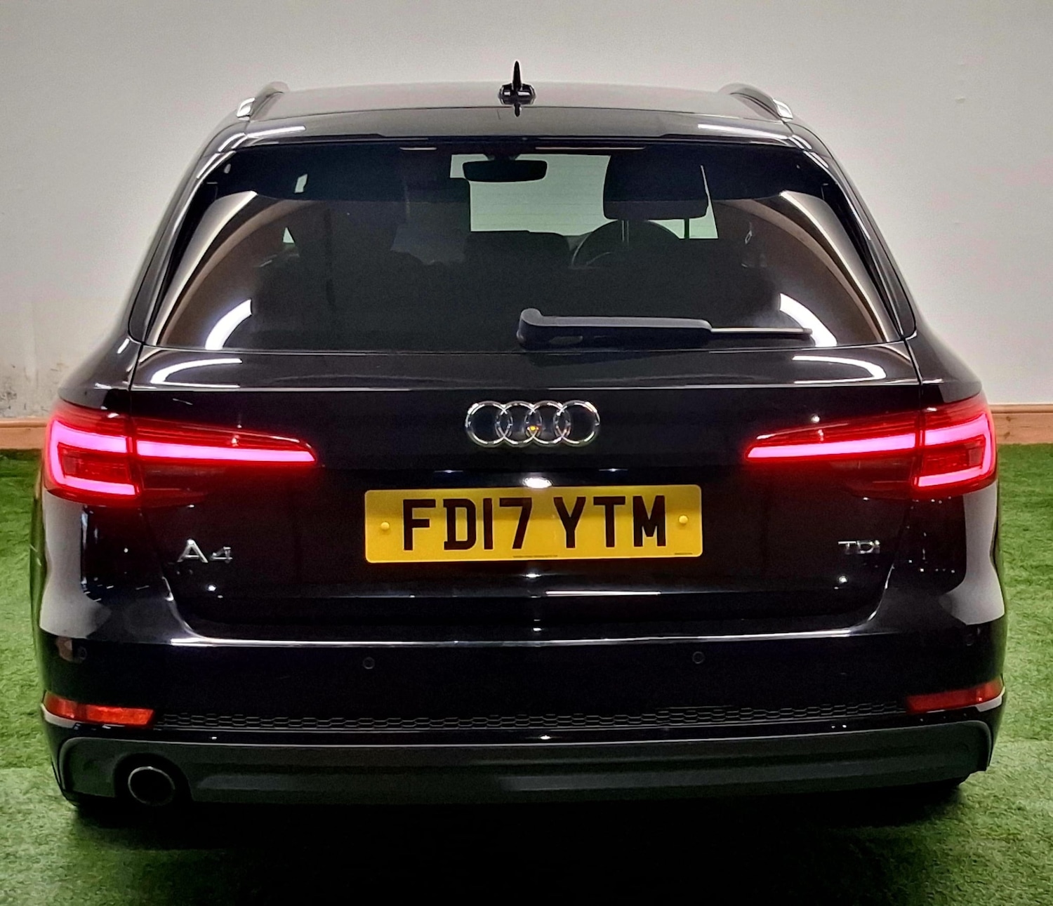 Used Audi A4 2017 for sale - 76184191: Photo 5